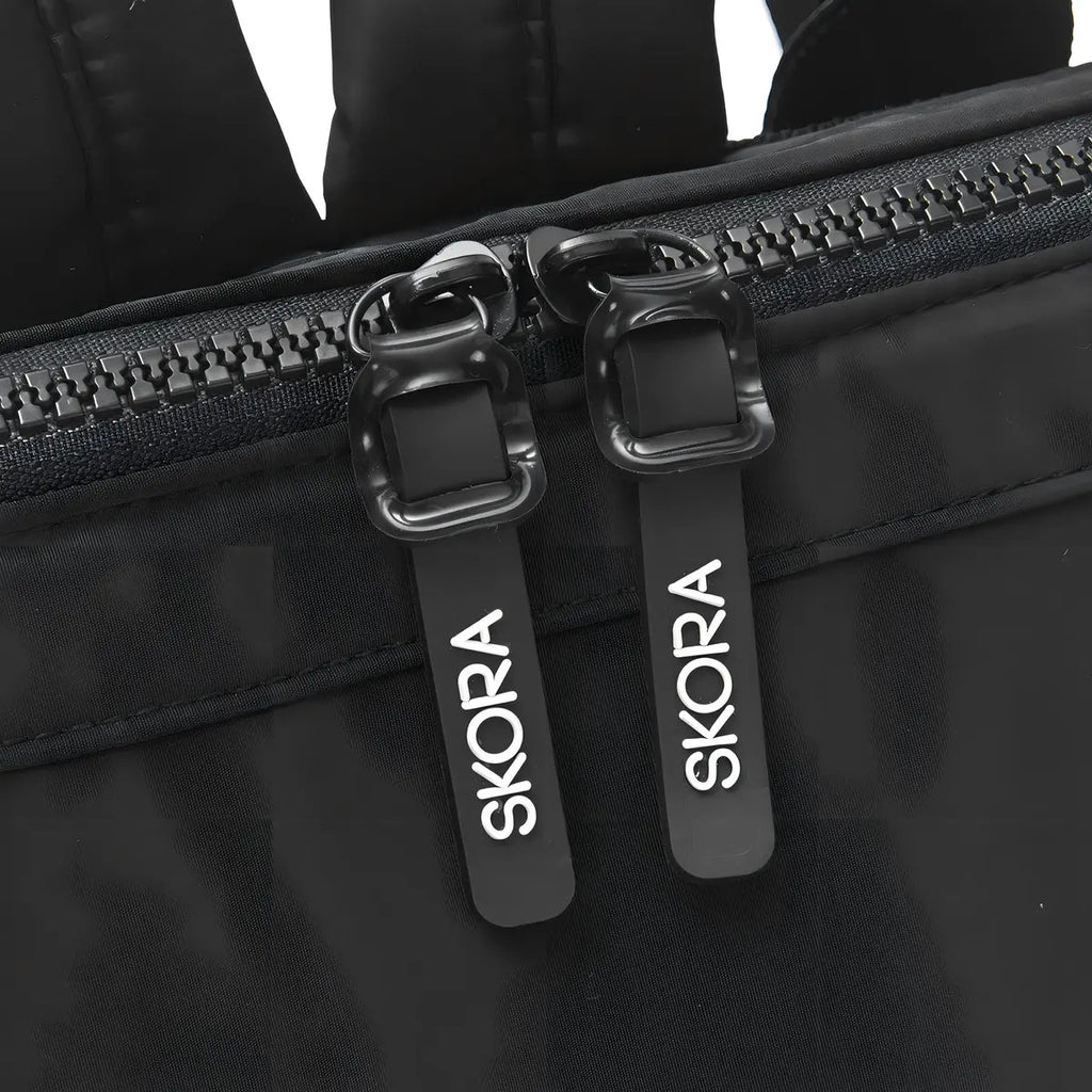 Mochila Skora Boca de Pez Eve Nylon Negra 40 x 25 x 18 cm