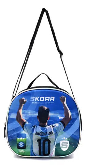 Set Mochila con Lunchera y Cartuchera Skora Futbol Camiseta de 16 Pulgadas