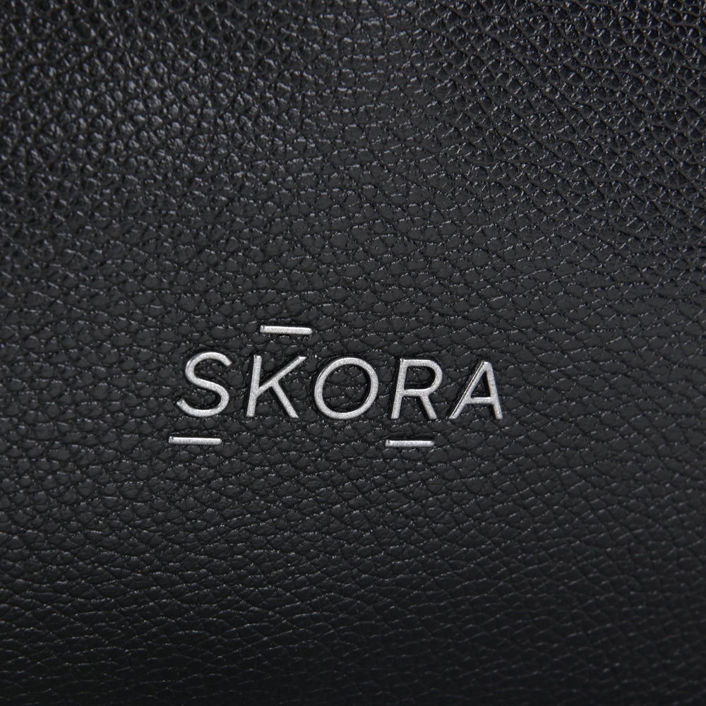 Cartera Skora Alvear Ecocuero Negra 23 x 25 x 12 cm