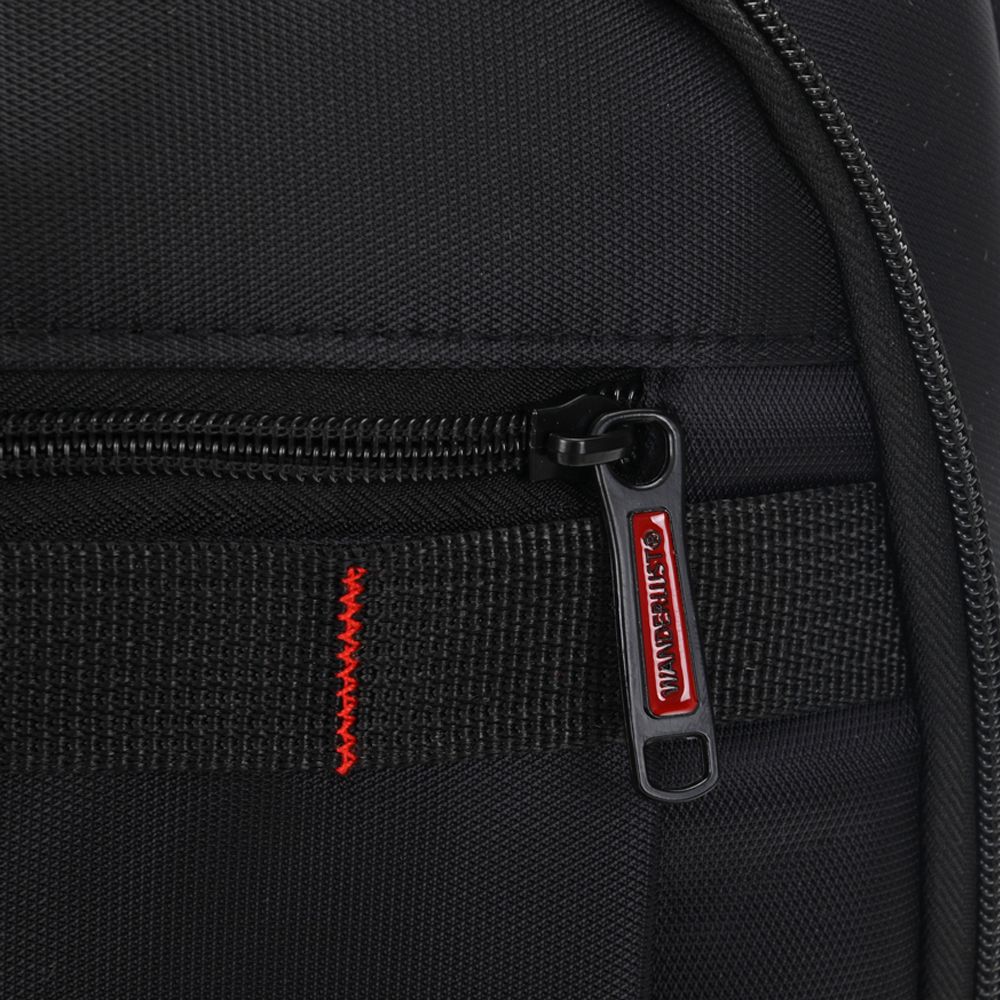 Mochila Wanderlust Portanotebook con Candado Urban Negra- de 18.5 Pulgadas
